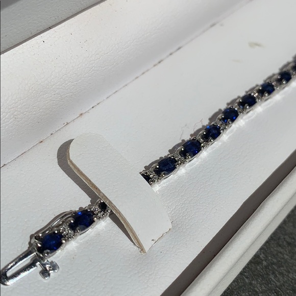 SOLD - 14Kt white gold diamond and sapphire - Picture 4 of 5